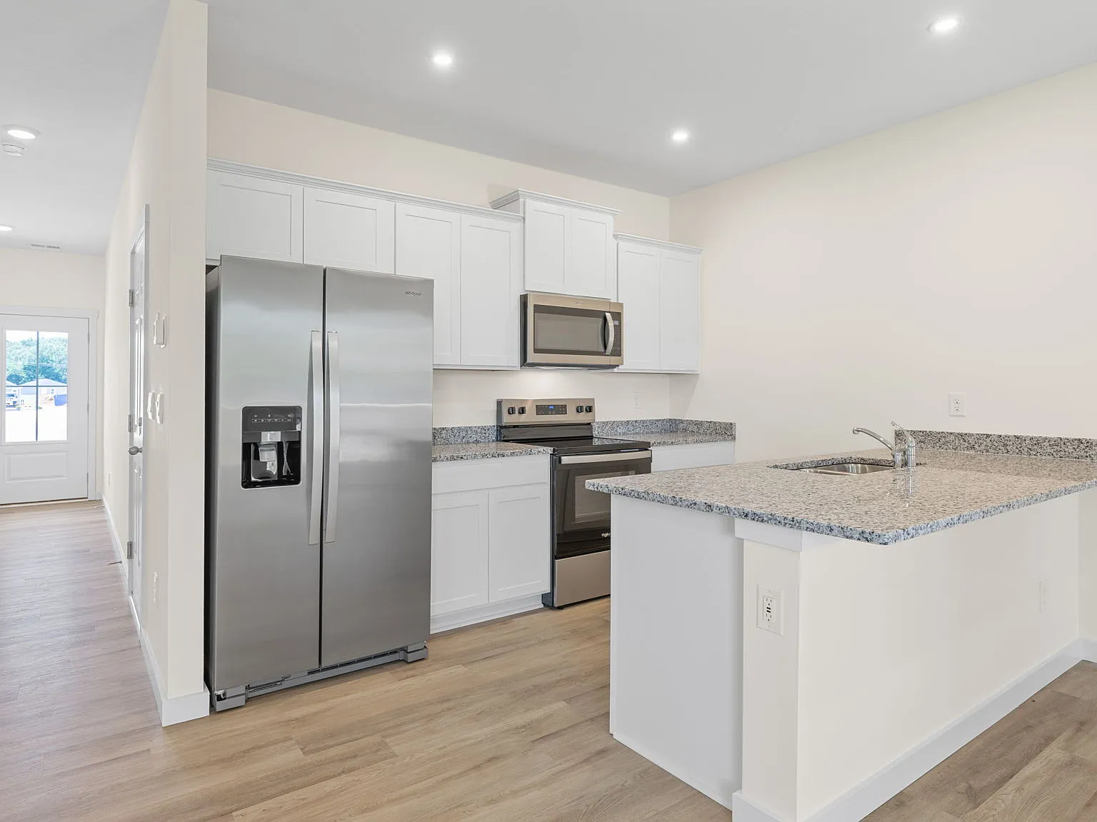 3 bed, 1381 sqft, $1,875 — Photo 4