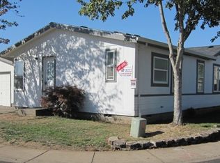 721 Bent Grass Ave, Woodburn, OR 97071