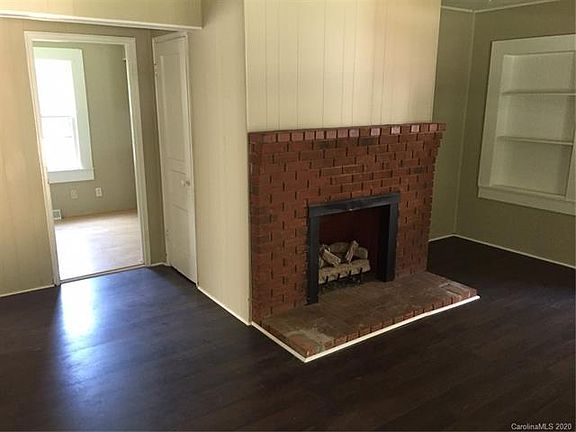 3rd image of 325 Westwood Dr