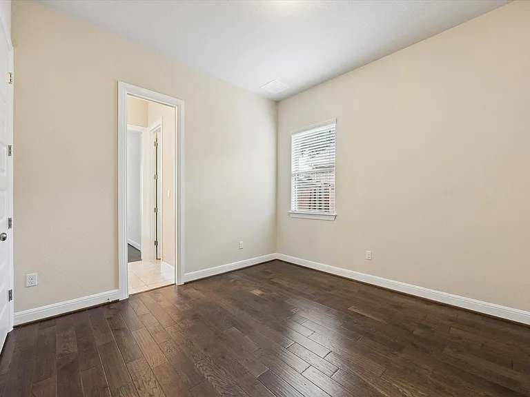 365 Arapaho Dr — Photo 14