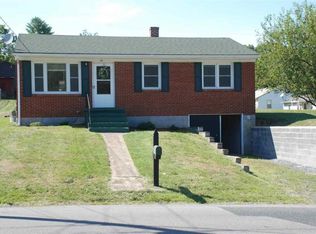 414 Grubert Ave, Staunton, VA 24401