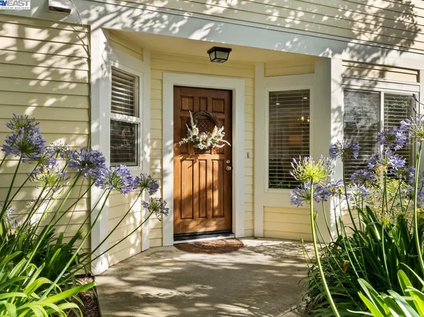 42 Oak Park Dr, Alameda, CA 94502