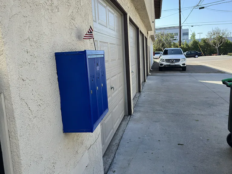 204 16th Pl #C — Photo 18