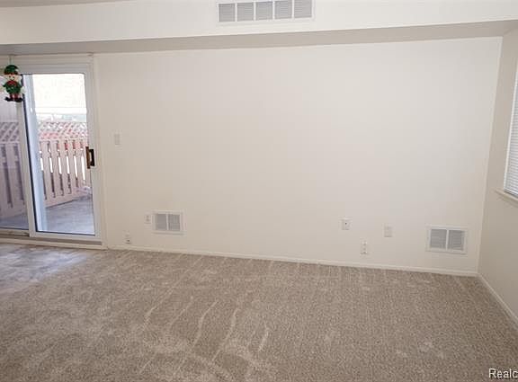 5th image of 41297 S Woodbury Green Dr #129