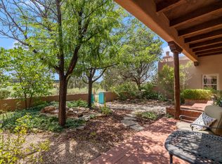 1310 Calle Del Rey, Santa Fe, NM 87506