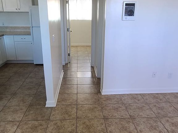2nd image of 236 Del Mar Ave APT B