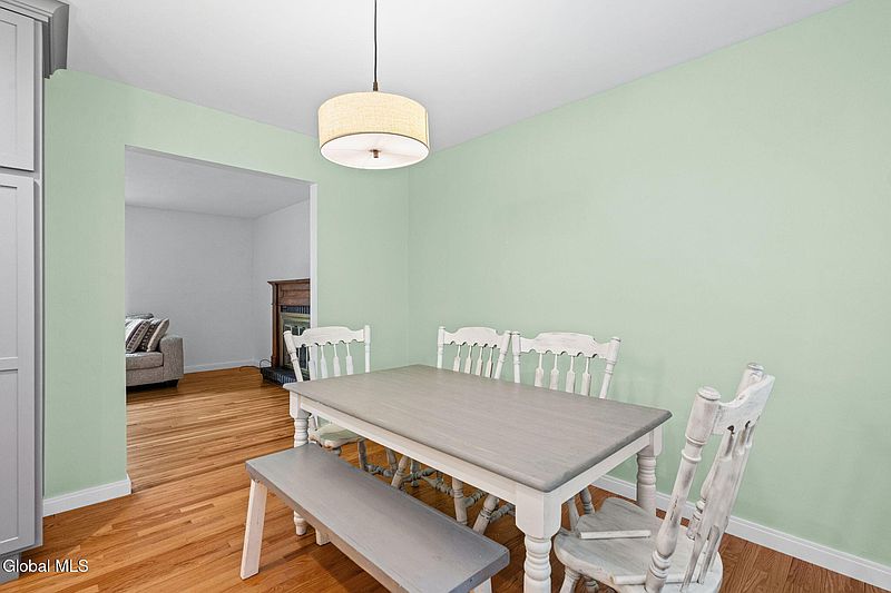 5th image of 24 Vichy Drive