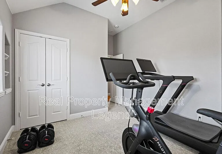 1451 Cedar Hollow Dr — Photo 37