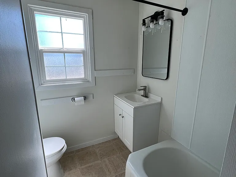 1118 Perkins Ave #1118 — Photo 4
