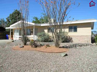 945 Brook Cir, Las Cruces, NM 88001