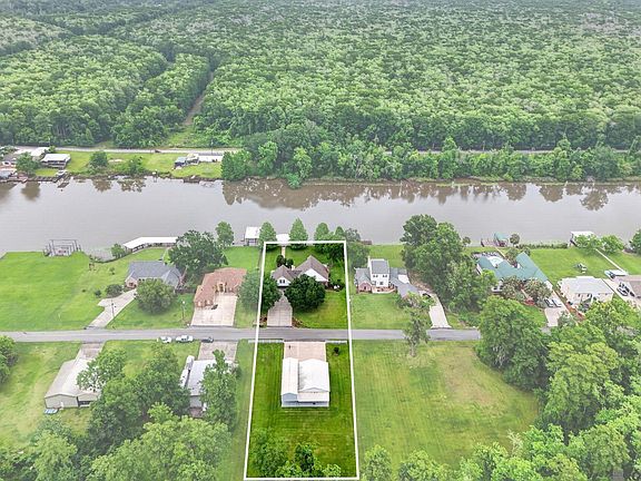 4th image of 13776 Bayou Terrace Dr