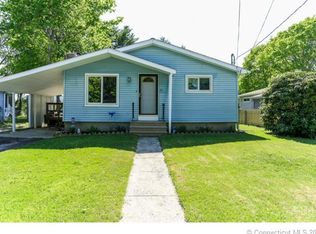 22 Middletown Ave, Old Saybrook, CT 06475