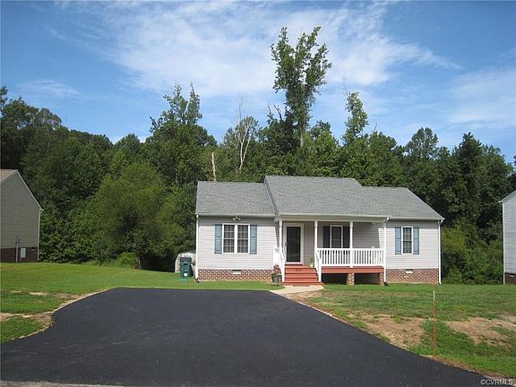 3rd image of 325 Beechwood Park Ln