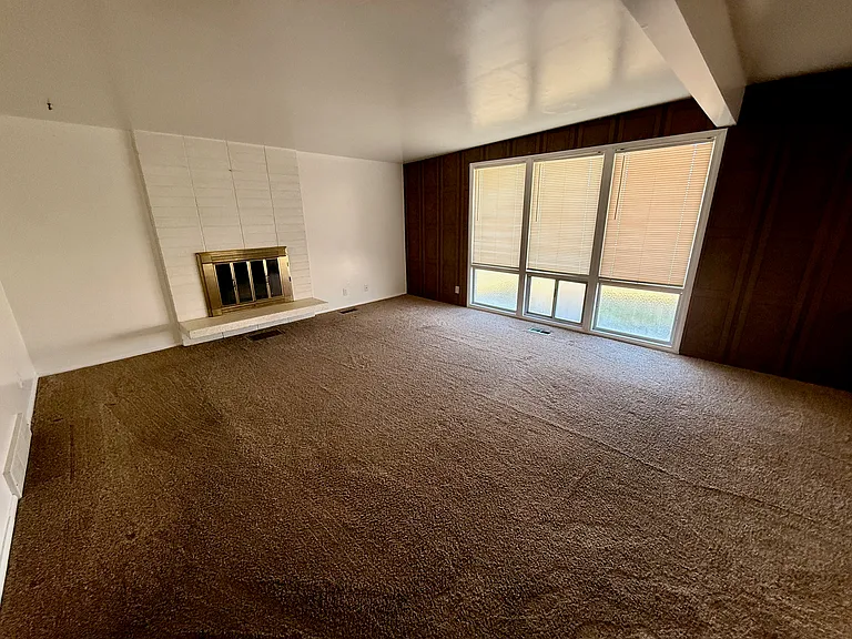972 E Larkspur Dr — Photo 14