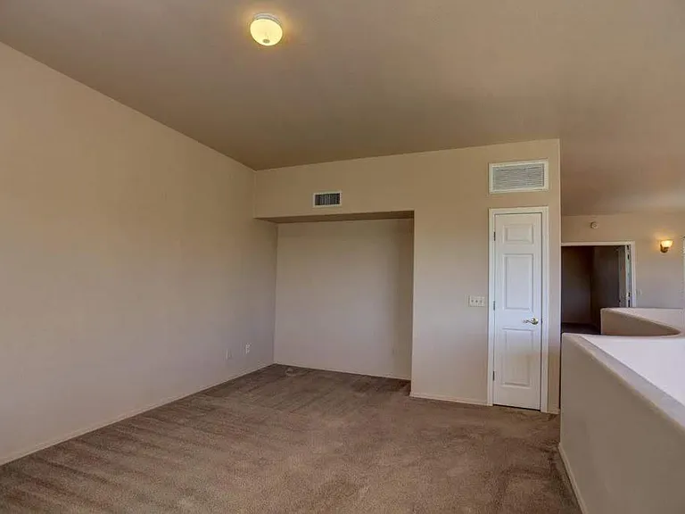 108 N Champagne Pl — Photo 14