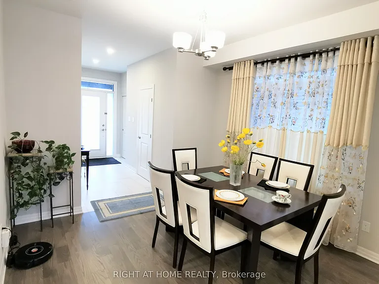 321 Lysander Pl — Photo 4