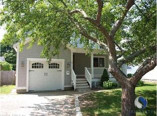 8 Linden St, Westerly, RI 02891