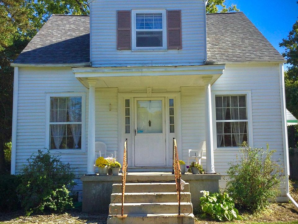 1st image of 806 N Harrison St