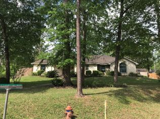 9079 S Comanche Cir, Willis, TX 77378
