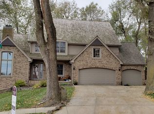 15523 Pierce Cir, Omaha, NE 68144