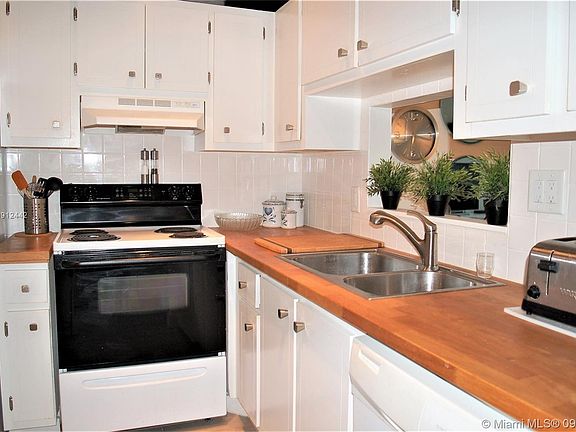 4th image of 5100 NW 35th St APT 205