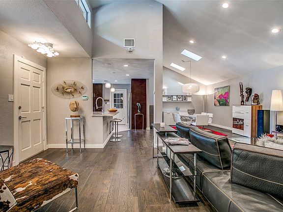5th image of 3302 Scarlet Oak Ct