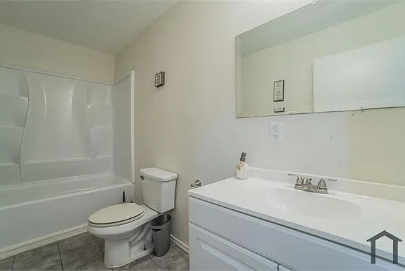 6029 Wormar Ave — Photo 17