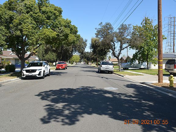 Exterior Neighborhood (street photo)