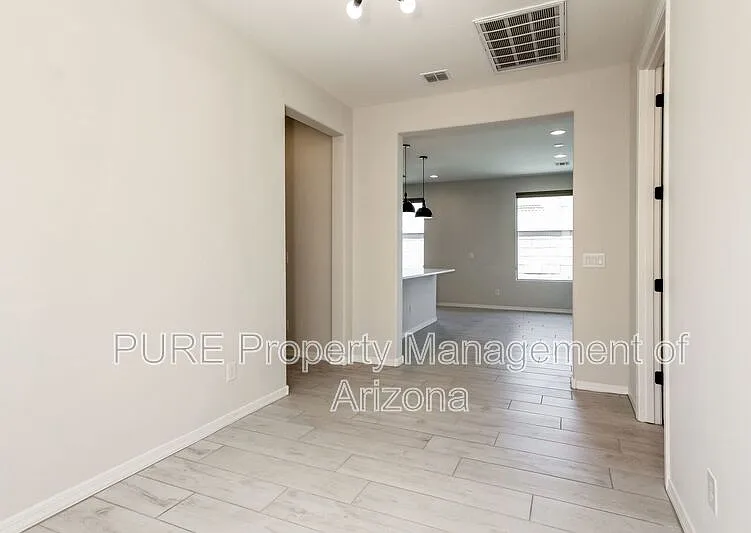 17568 W Missouri Ave — Photo 10
