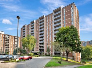 1966 Main St W #507, Hamilton, ON L8S1J6