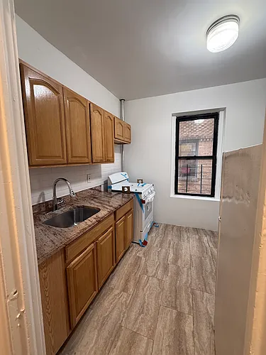 3165 Decatur Ave Photo 1