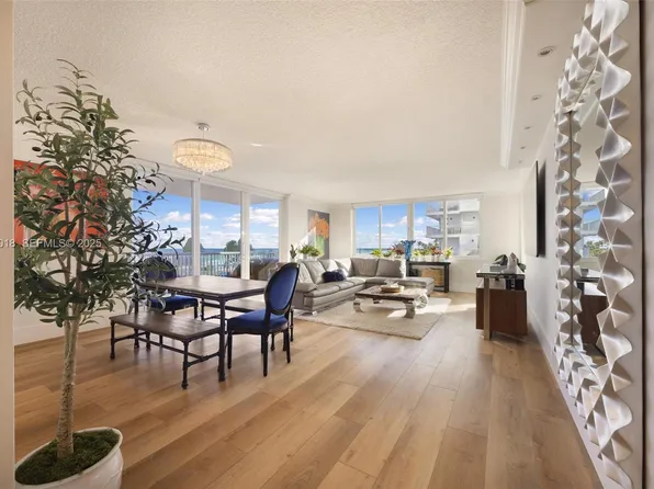 5401 Collins Ave APT 102, Miami Beach, FL 33140