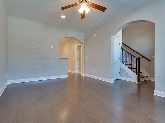 4th image of 504 Harpeth Park Dr