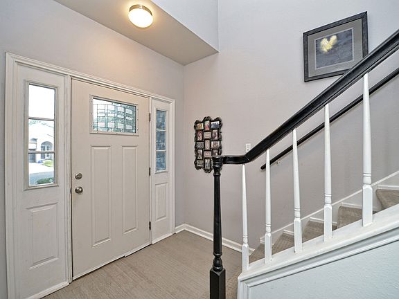 3rd image of 3901 Kristencreek Ln