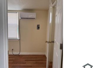 1730 W Poplar St APT 6, San Antonio, TX 78207