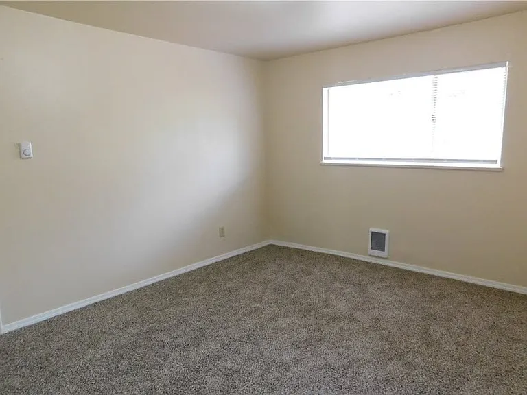 12427-12429 56th Pl S — Photo 8