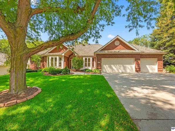 1414 N 132nd Avenue Cir, Omaha, NE 68154