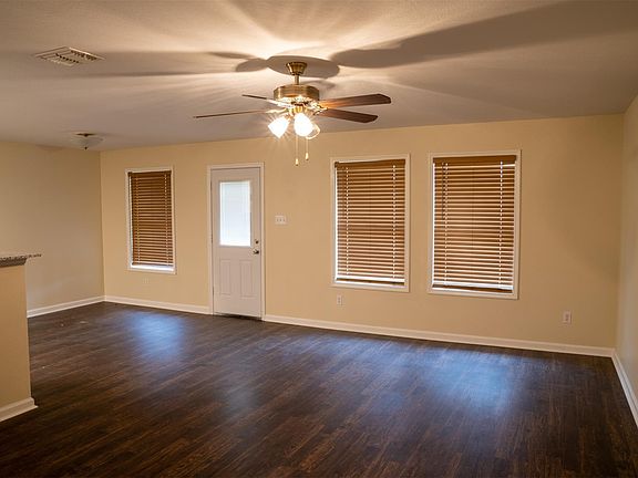 Dining and breakfast room