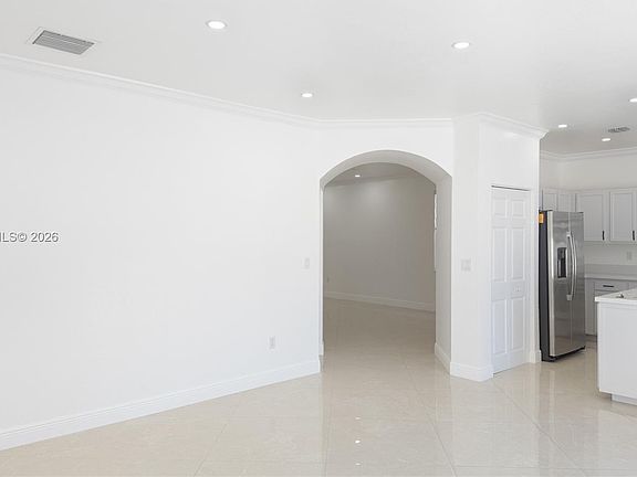 5th image of 3530 W 88th St