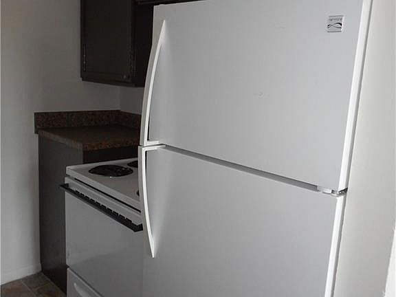 2nd image of 2710 Jamestown Ave APT 1A