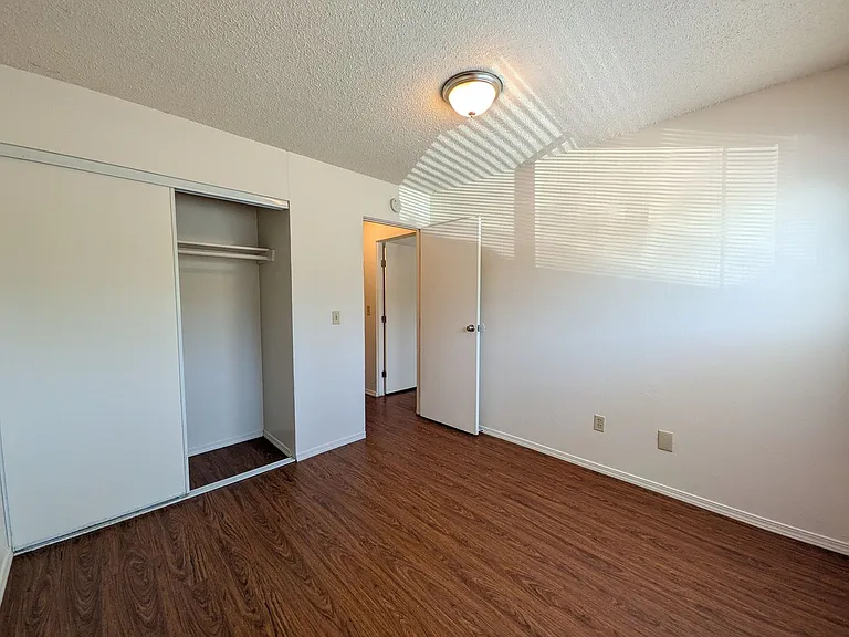 Cully Park Apartments — Photo 41