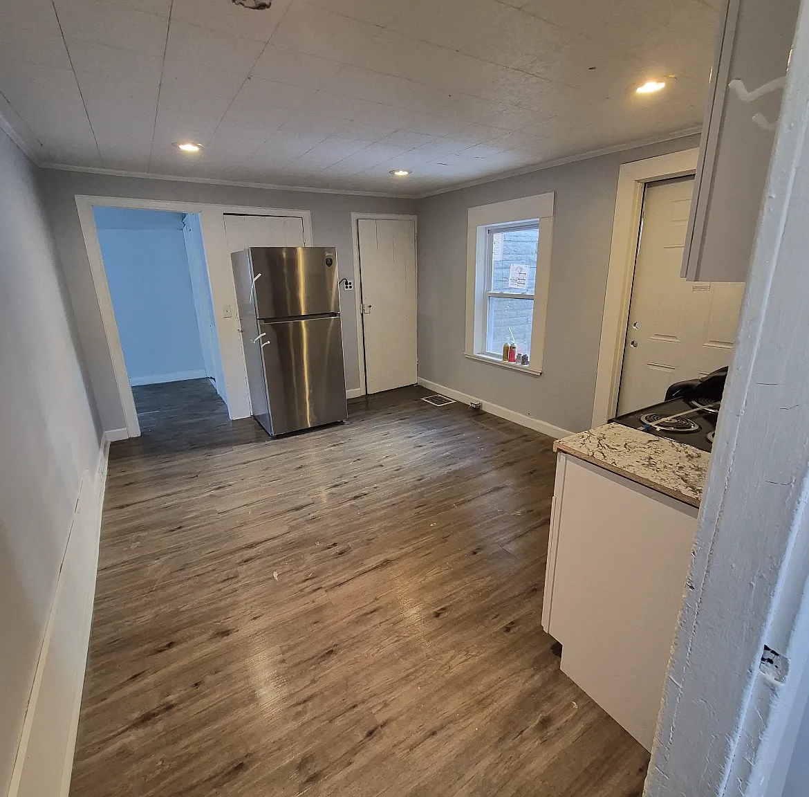 3 bed, $1,550 — Photo 3