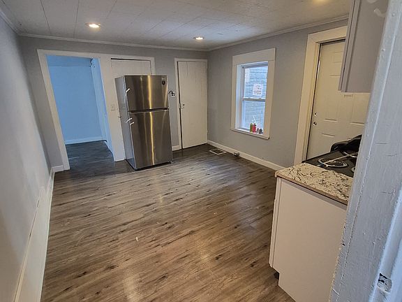 3rd image of 408 Keystone St #1