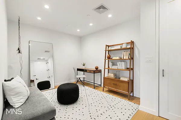 Rented by MNS Marketing | media 13