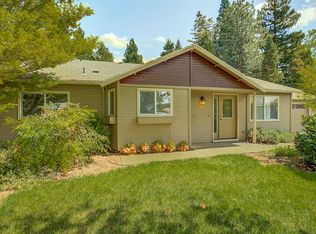 1957 McKenzie Dr, Medford, OR 97501