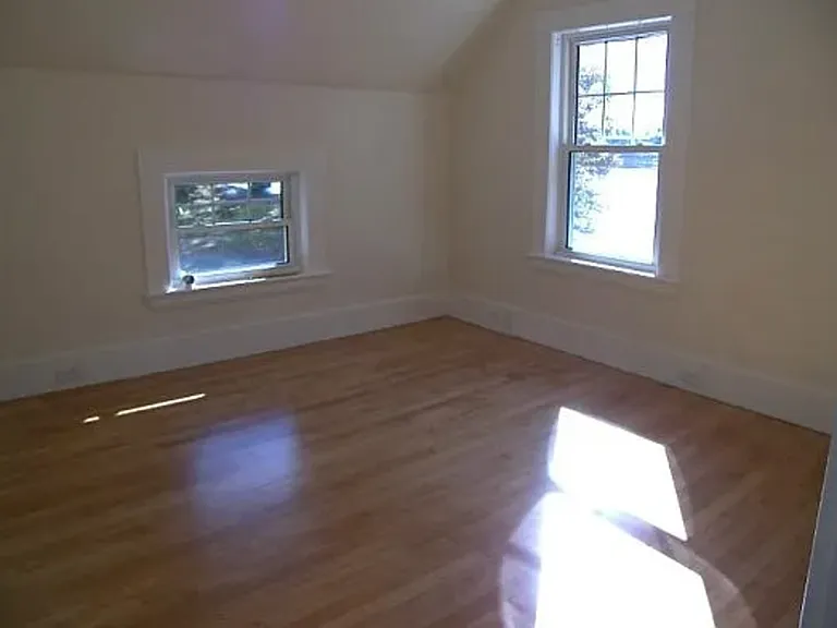 118 Whipple Rd — Photo 20