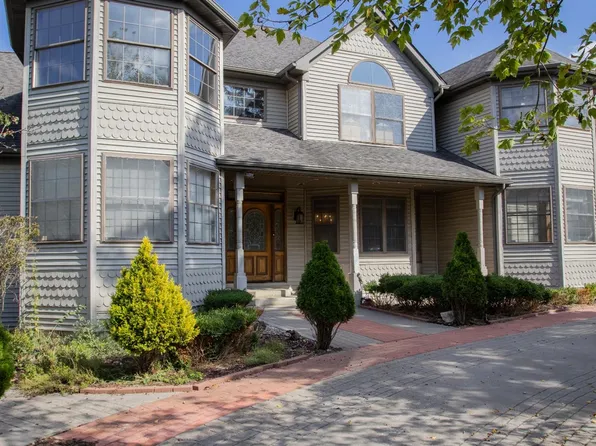 15455 Hendricks St, Lowell, IN 46356