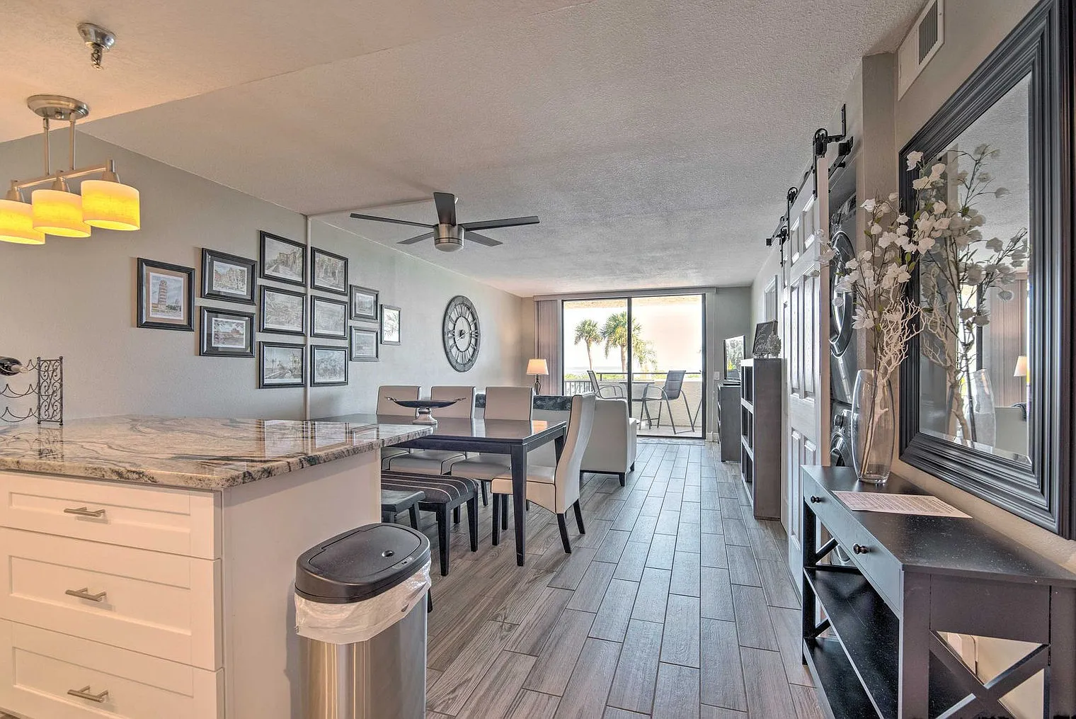 2 bed, 2.0 bath, 947 sqft, $3,039 — Photo 3