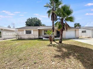 5912 Della Dr, Holiday, FL 34690
