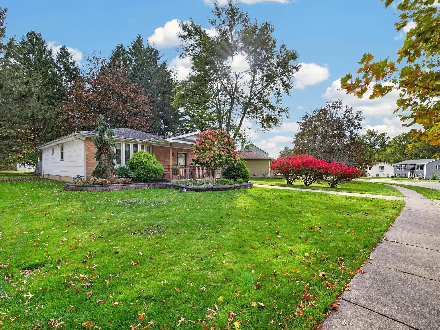 3 bed, 1170 sqft, $2,750 — Photo 3